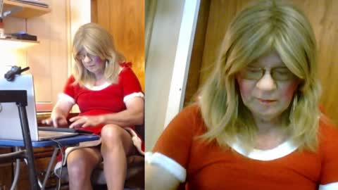 Snapshot of kim_crossdresser1 chatting on 12/24/24, 04:40 kim crossdresser no nude room and clean chat only. online show from 12/24/24, 04:40