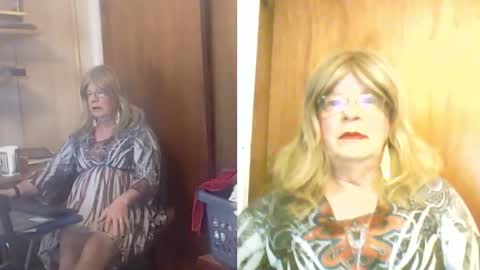 Snapshot of kim_crossdresser1 chatting on 03/03/25, 04:24 kim crossdresser no nude room and clean chat only. online show from 03/03/25, 04:24