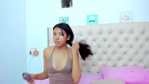 kim_eli online show from 01/03/25, 07:39