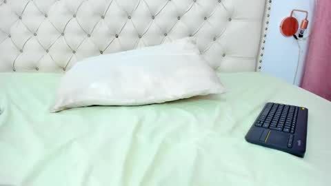 kim_eli online show from 01/30/25, 11:02