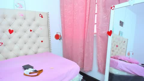 kim_eli online show from 02/14/25, 08:05