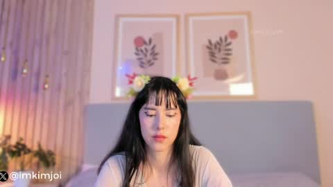 Snapshot of kim_joi_ chatting on 04/01/26, 01:41 Kim Joi online show from 04/01/26, 01:41