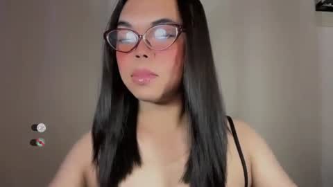 KYLIE online show from 11/28/25, 08:44