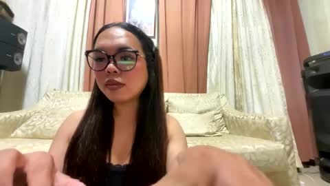 Snapshot of kim_kyile chatting on 07/11/26, 05:26 KYLIE online show from 07/11/26, 05:26
