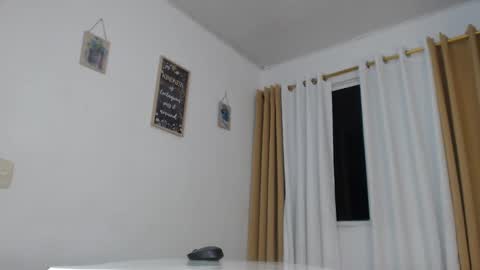 kim online show from 10/28/25, 05:22