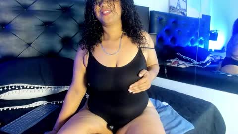 Snapshot of kim_marquez chatting on 11/28/25, 10:34 Kim Marquez online show from 11/28/25, 10:34