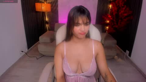 Snapshot of kim_stonee_ chatting on 05/30/26, 07:33 Kim online show from 05/30/26, 07:33