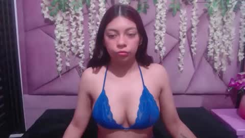 kim_sweet_69 online show from 11/22/25, 12:15