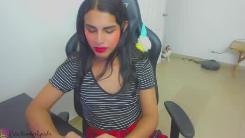 Snapshot of kim_wexler chatting on 02/07/25, 04:37 OnlyFans kimberlywexlr online show from 02/07/25, 04:37