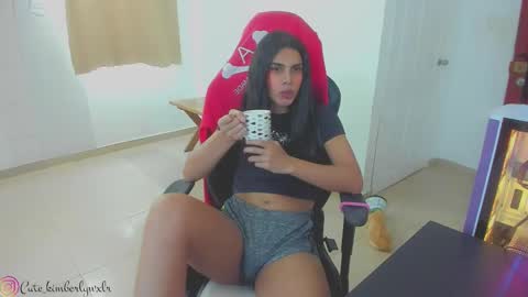 Snapshot of kim_wexler chatting on 02/11/25, 10:18 OnlyFans kimberlywexlr online show from 02/11/25, 10:18