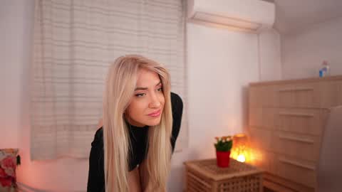 Snapshot of kimberhot chatting on 02/12/26, 03:45 Kim online show from 02/12/26, 03:45