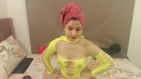 Snapshot of kimberjamesxx chatting on 03/14/26, 04:07 DANIELA online show from 03/14/26, 04:07