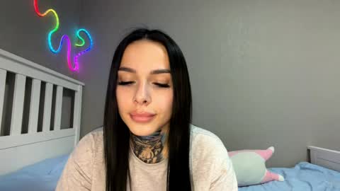 Snapshot of kimberjech chatting on 05/18/26, 05:30 Margaret online show from 05/18/26, 05:30