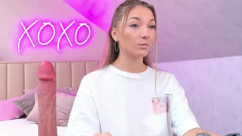 kimberlly_smith online show from 10/09/25, 01:47