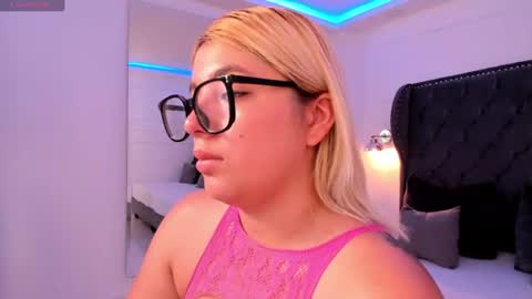 Snapshot of kimberly_cam_ chatting on 07/06/26, 09:50 Your kim online show from 07/06/26, 09:50