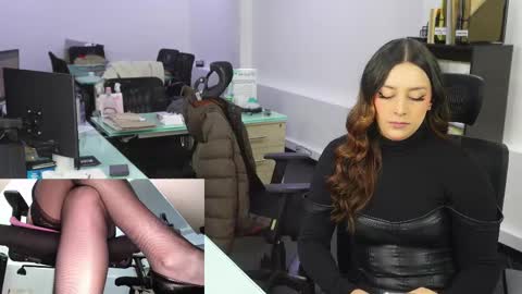 Snapshot of kimberly_clars chatting on 02/24/25, 09:31 Kimberly 1200-1900 GMT-5 online show from 02/24/25, 09:31