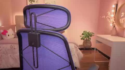 Snapshot of kimberly_clars chatting on 09/24/25, 12:25 Kimberly 1200-1900 GMT-5 online show from 09/24/25, 12:25