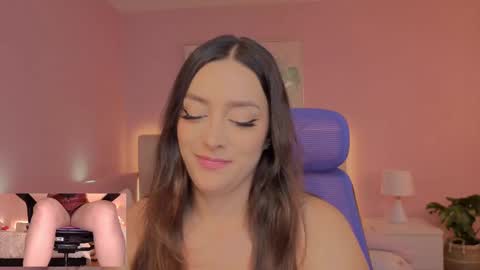 Snapshot of kimberly_clars chatting on 09/25/25, 07:06 Kimberly 1200-1900 GMT-5 online show from 09/25/25, 07:06