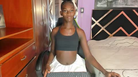 Snapshot of kimberly_ebonny chatting on 10/26/25, 02:39 kimberly_ebonny online show from 10/26/25, 02:39