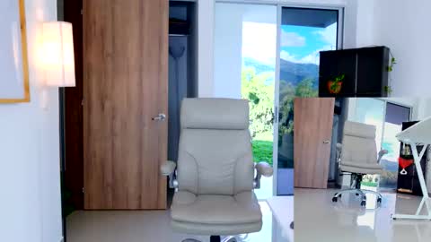 Snapshot of kimberly_hot2 chatting on 12/01/25, 09:09 Melissa online show from 12/01/25, 09:09