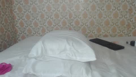 Kimberly online show from 01/14/25, 02:40