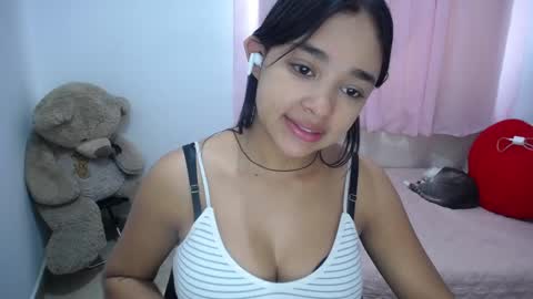 Kim online show from 03/11/25, 04:18