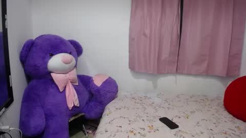 Kim online show from 09/09/25, 11:32