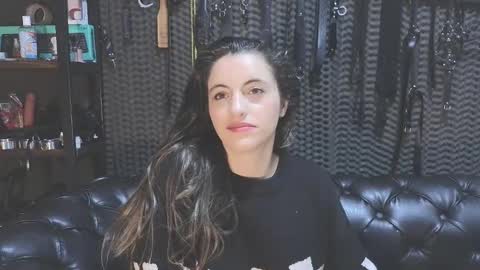 Snapshot of kimberly_swan_ chatting on 02/04/25, 01:59  KIMBERLY SWAN  online show from 02/04/25, 01:59