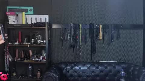 Snapshot of kimberly_swan_ chatting on 11/16/25, 06:02 KIMBERLY SWAN online show from 11/16/25, 06:02