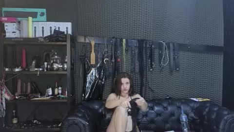 Snapshot of kimberly_swan_ chatting on 11/30/25, 06:23 KIMBERLY SWAN online show from 11/30/25, 06:23