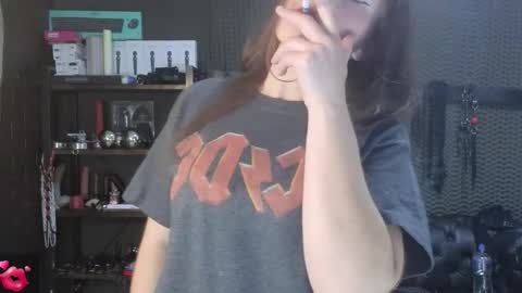 Snapshot of kimberly_swan_ chatting on 12/14/25, 12:05 KIMBERLY SWAN online show from 12/14/25, 12:05