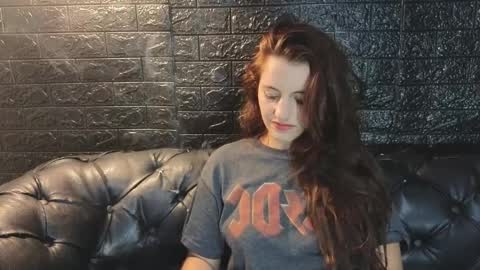 Snapshot of kimberly_swan_ chatting on 04/09/26, 10:48 KIMBERLY SWAN online show from 04/09/26, 10:48