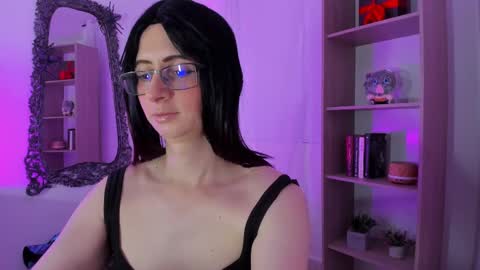 Snapshot of kimberly_thonson chatting on 11/15/25, 03:30 kimberly_thonson online show from 11/15/25, 03:30