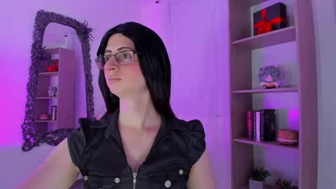 Snapshot of kimberly_thonson chatting on 11/16/25, 03:17 kimberly_thonson online show from 11/16/25, 03:17