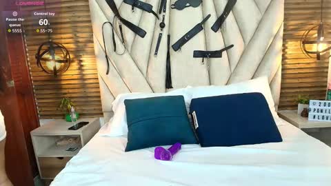 kimberlyfox_t online show from 11/10/25, 12:48