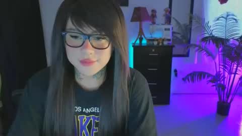 Kimberly Polizzi     online show from 11/30/25, 07:29