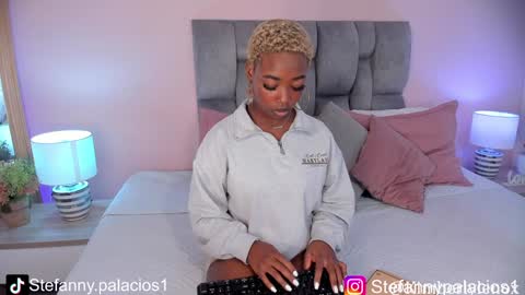 Queen Kim online show from 12/02/24, 10:23