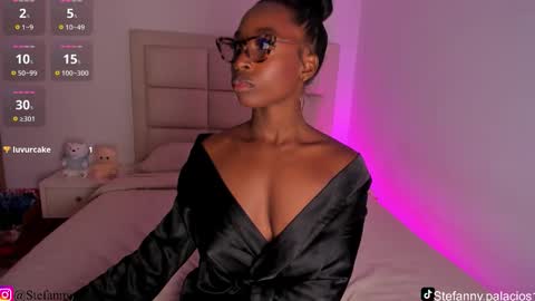 Snapshot of kimberlylenox chatting on 03/15/26, 04:07 Queen Kim online show from 03/15/26, 04:07