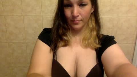 Snapshot of kimberlylynn chatting on 07/06/26, 10:12 KimberlyLynn online show from 07/06/26, 10:12