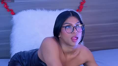 Snapshot of kimberlyn_burbano chatting on 05/15/26, 05:42 Kimberlyn online show from 05/15/26, 05:42