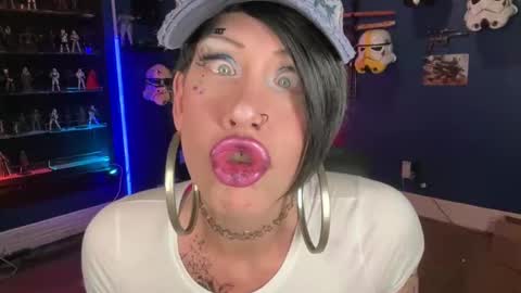 Snapshot of kimberlynnhaven chatting on 09/13/25, 07:52 Kimber Haven online show from 09/13/25, 07:52