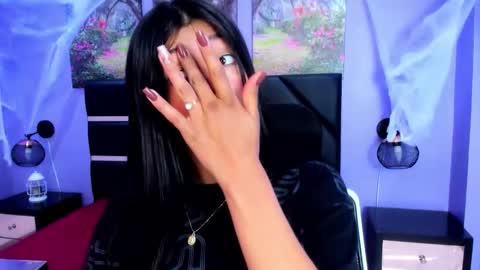 Kimberly Villalobos online show from 11/01/25, 12:07