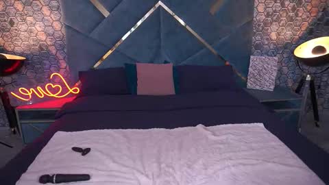 Kim online show from 10/04/25, 01:20