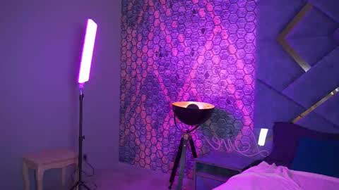 Snapshot of kimberlyworld chatting on 03/24/26, 02:11 Kim online show from 03/24/26, 02:11