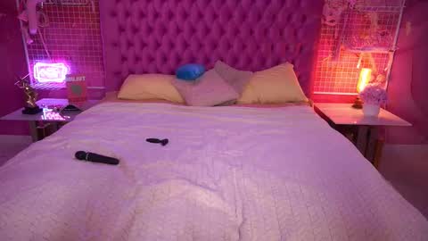 Snapshot of kimberlyworld chatting on 03/29/26, 06:19 Kim online show from 03/29/26, 06:19