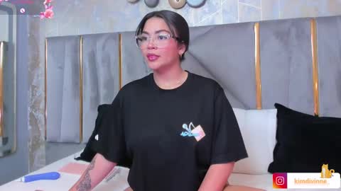 Snapshot of kimdevinne chatting on 03/05/25, 02:36 KIM online show from 03/05/25, 02:36