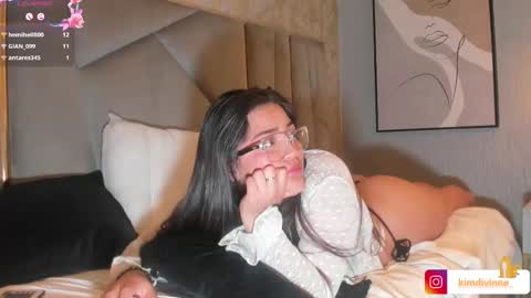 Snapshot of kimdevinne chatting on 03/09/25, 05:55 KIM online show from 03/09/25, 05:55