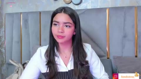 Snapshot of kimdevinne chatting on 09/13/25, 03:39 KIM online show from 09/13/25, 03:39