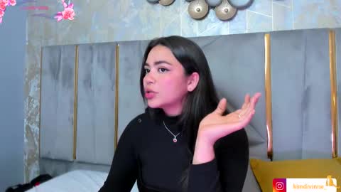 Snapshot of kimdevinne chatting on 10/16/25, 02:45 KIM online show from 10/16/25, 02:45