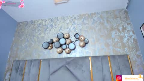 Snapshot of kimdevinne chatting on 11/20/25, 02:45 KIM online show from 11/20/25, 02:45